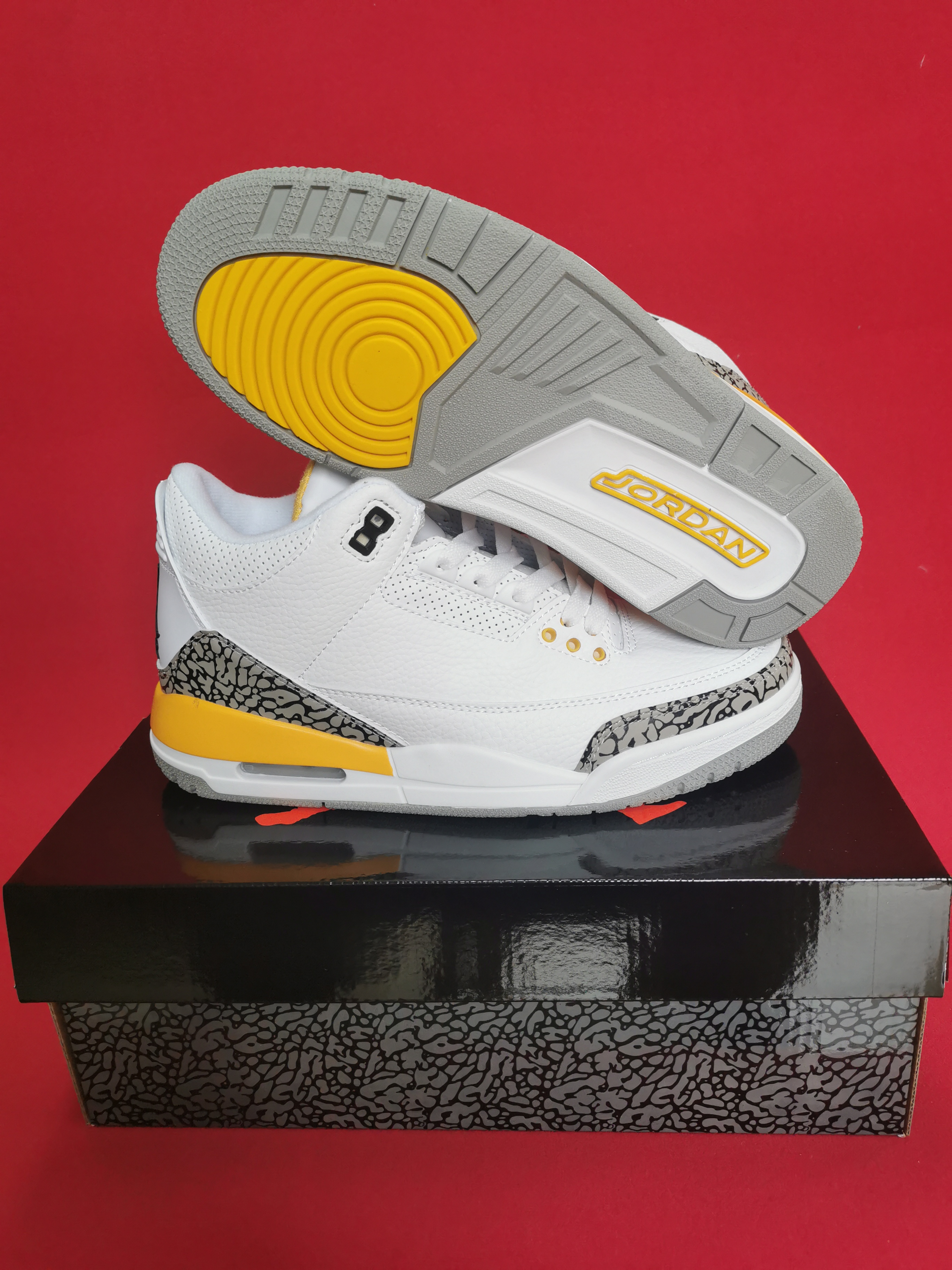 2021 Air Jordan 3 Retro White Yellow Grey Shoes